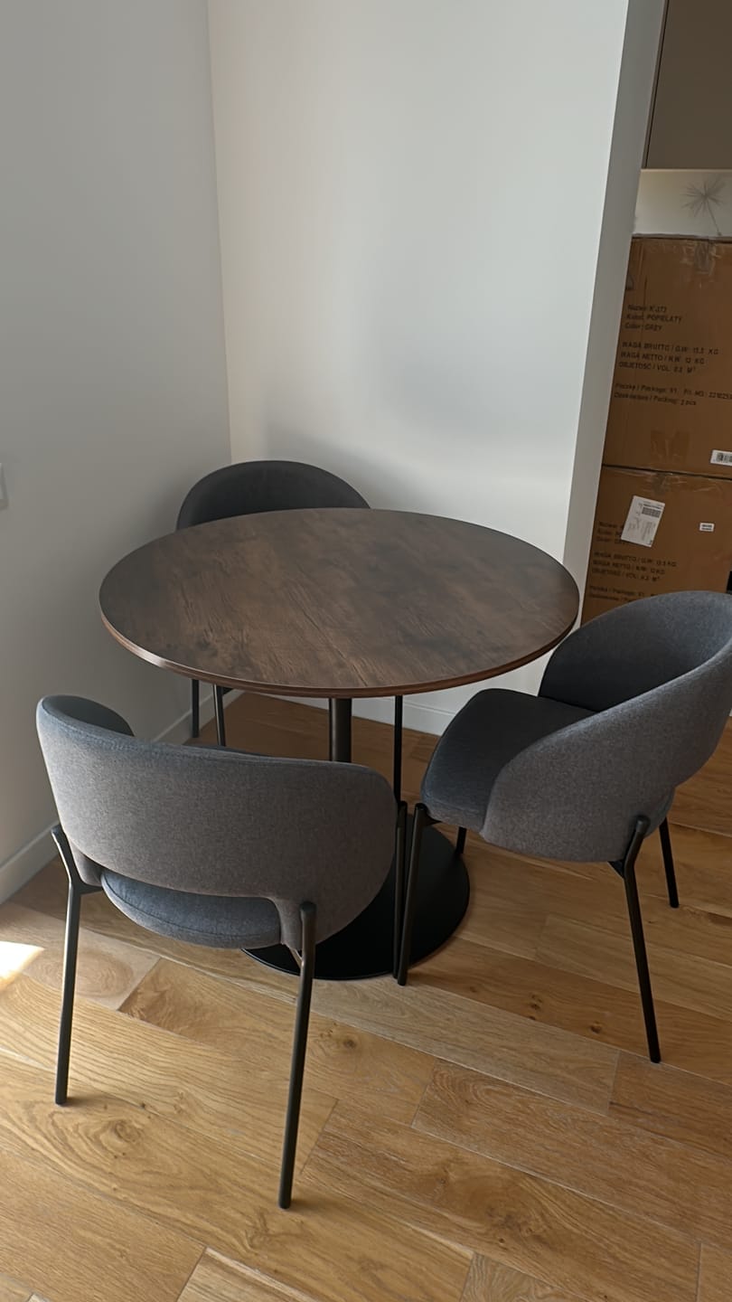 Customer photo review of Scaun tapitat stofa clasica K373, gri/negru, 51x57x77 cm