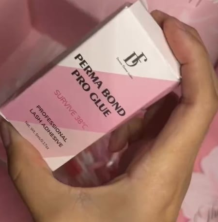 Customer photo review of Perma Bond Pro Lash Glue 0.3s | High Humidity Lash Adhesive
