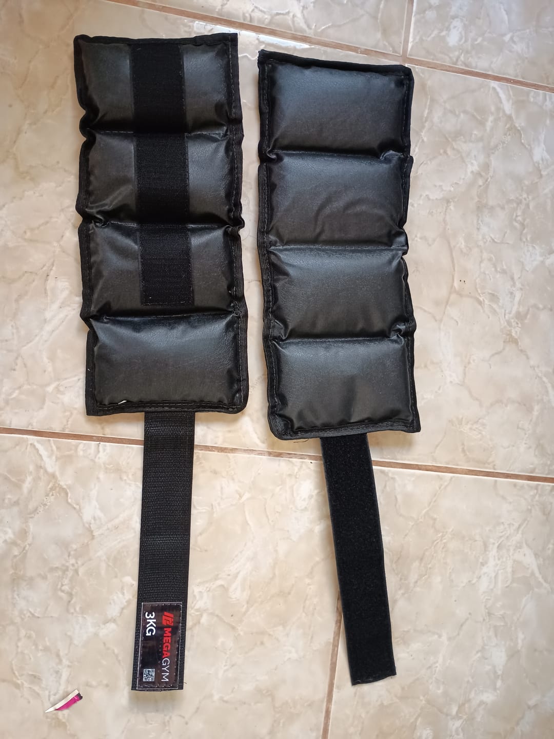 Customer photo review of Caneleiras Tornozeleiras De Peso