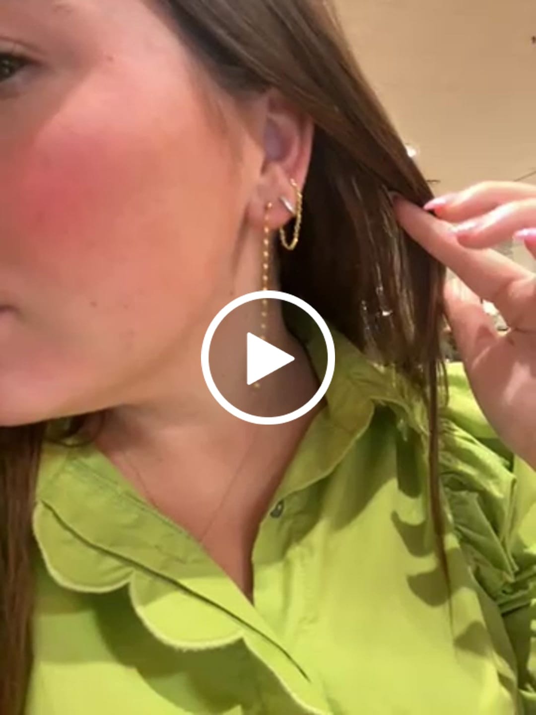 Customer video review of Screwback Stud Earrings - Devin Duster Gold