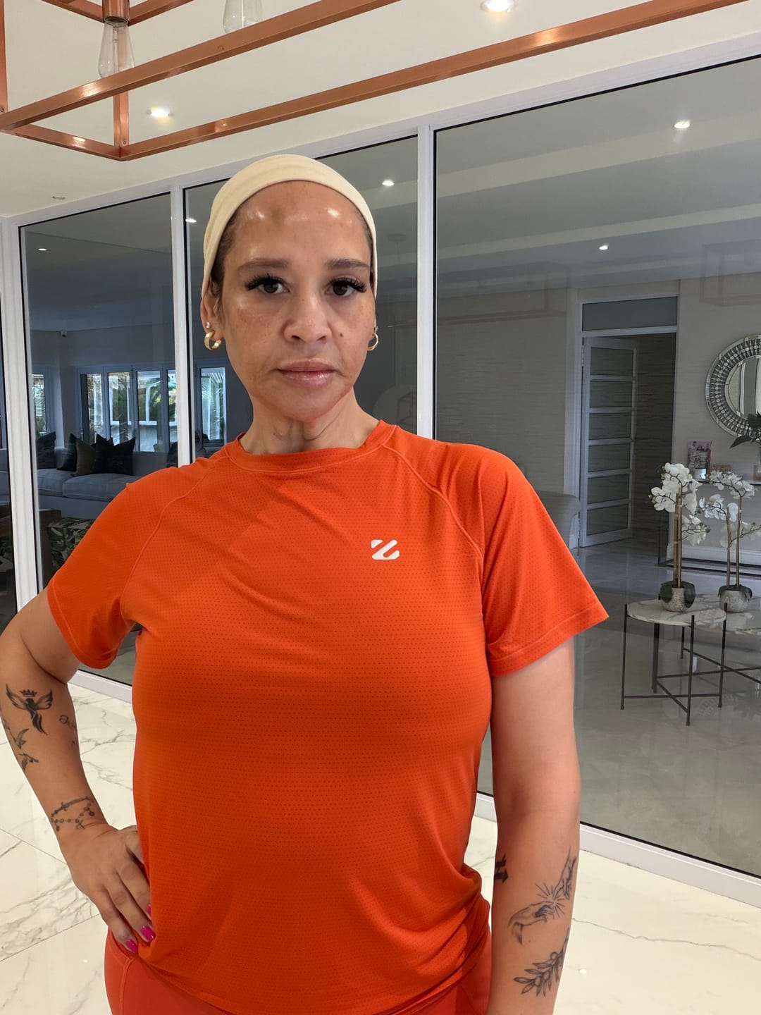 Customer photo review of Active T-Shirt & 7/8 Butt-Lifting Leggings Set