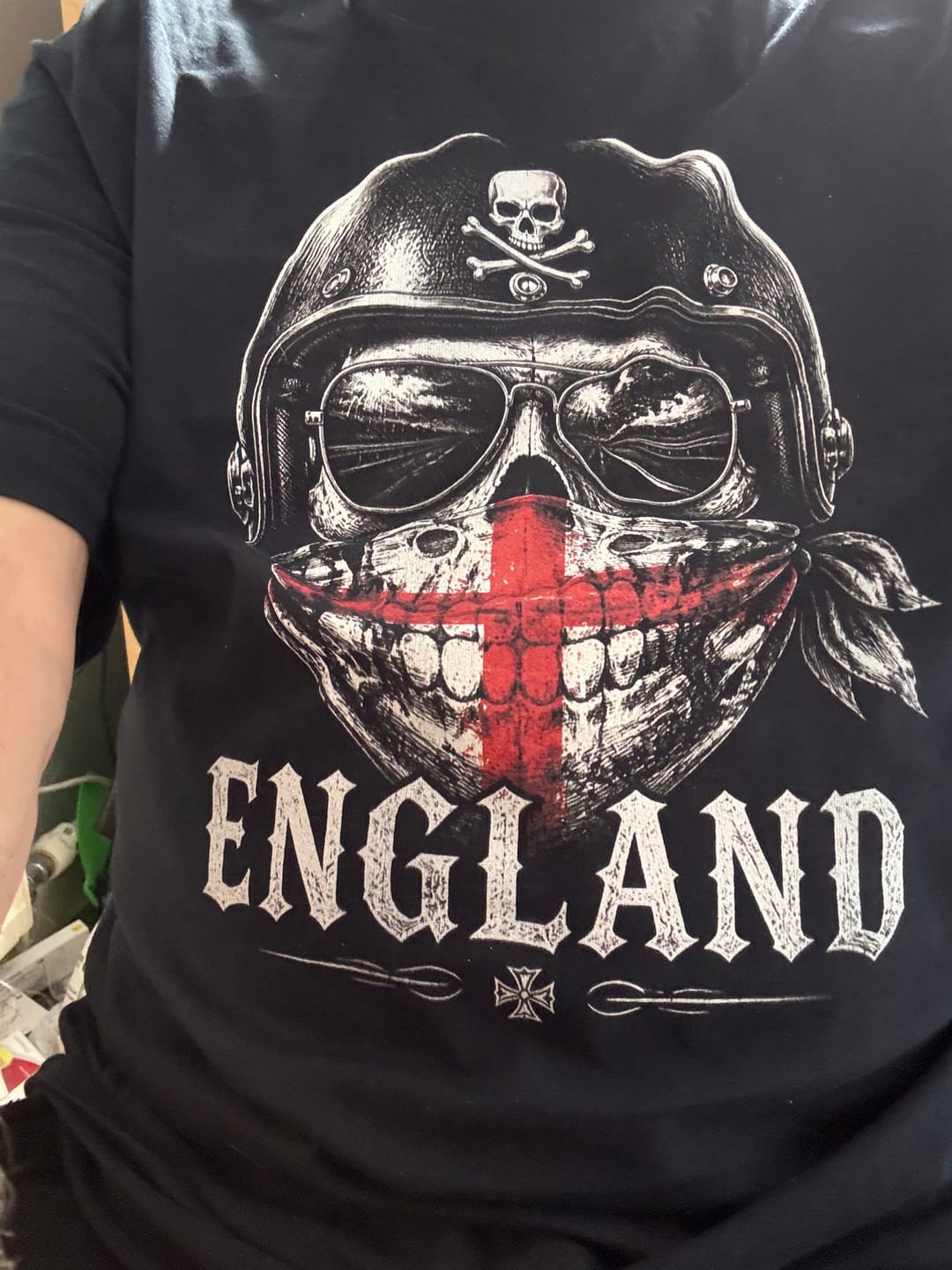 Customer photo review of BIKER-SKULL-ENGLAND-053 T-Shirt