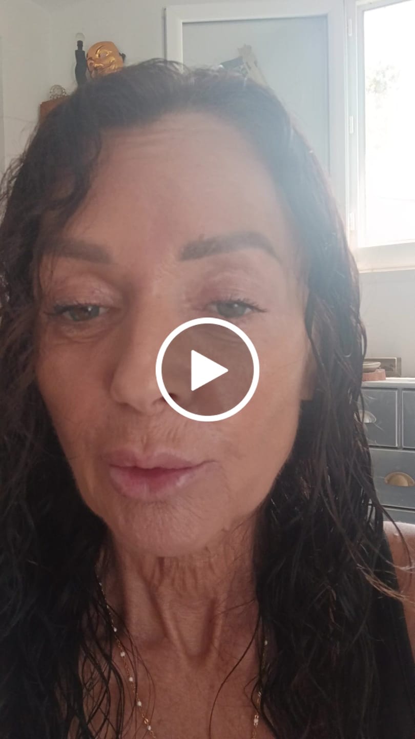 Customer video review of Les Soins Teintés - Perfecteur éclat & peau nue