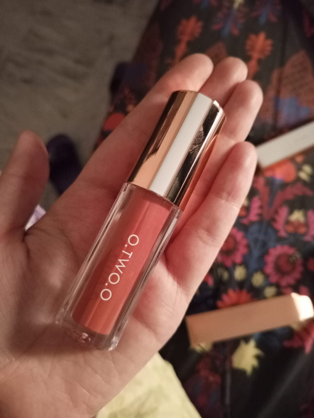 Customer photo review of O.TWO.O LIGHT CLOUDY MATTE LIPSTICK