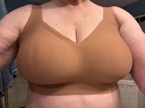 Customer photo review of Comfortable Wireless Full Coverage Jelly Smoothing Bra