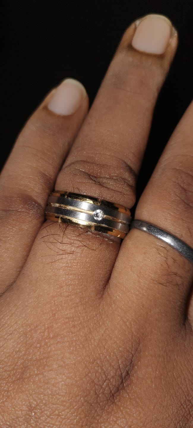 Customer photo review of Splendid Dual Tone Band Ring