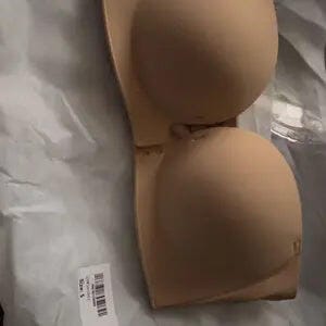 Customer photo review of Women's Strapless Front Closure Push-Up Bra