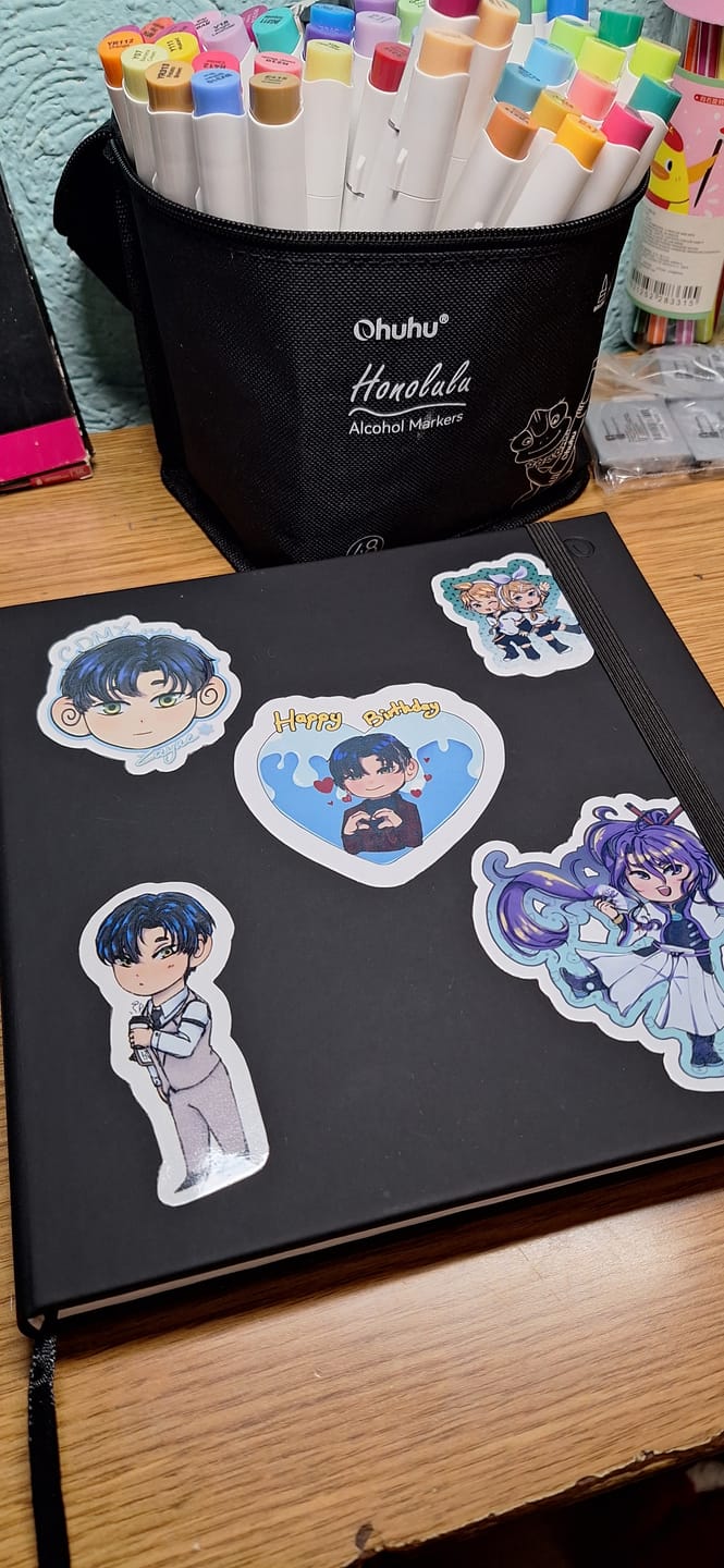 Customer photo review of Ohuhu Bleedproof Double-Sided Marker Pad with PU Cover