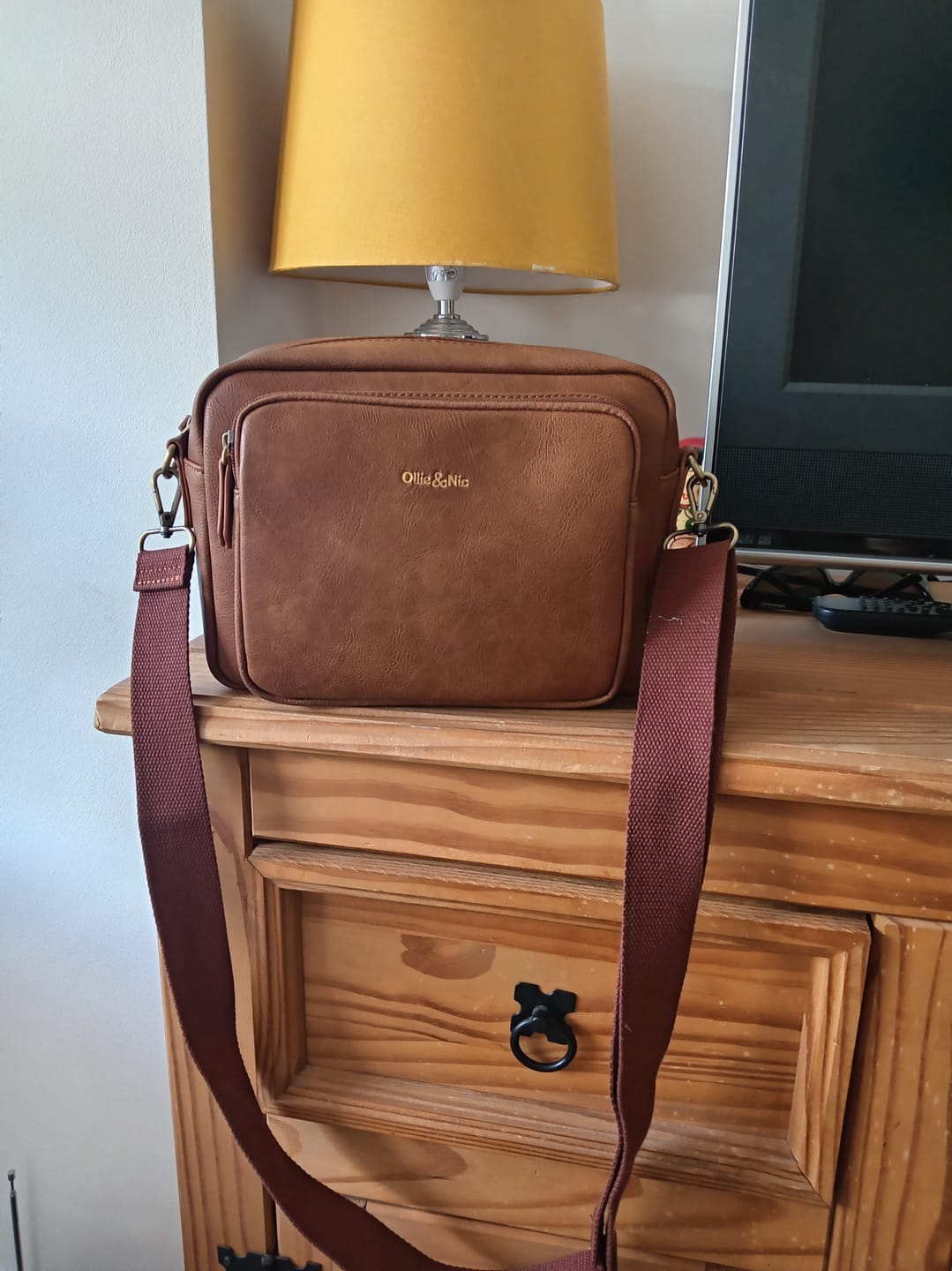Customer photo review of Bertie Maxi Crossbody - Tan