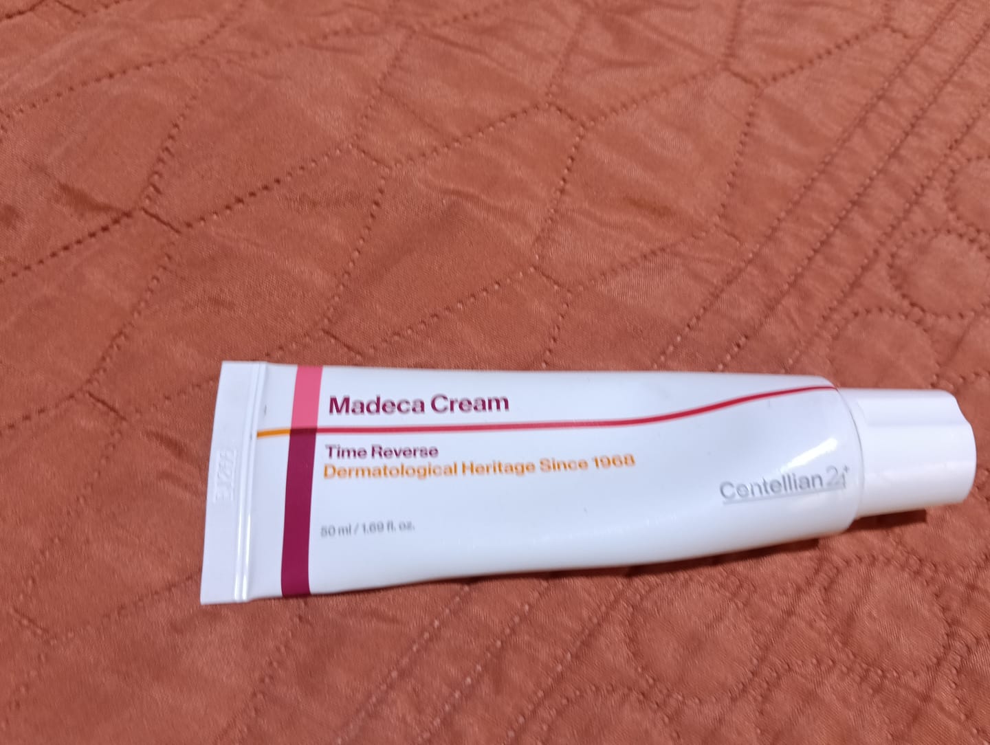 Customer photo review of CENTELLIAN 24 Madeca Cream Time Reverse 50 ML | Crema Antienvejecimiento