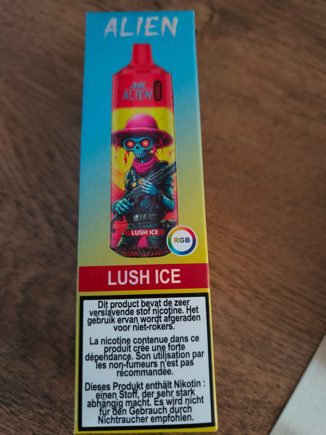 Customer photo review of Vape Descartável Lush Ice – JNR Alien 10K
