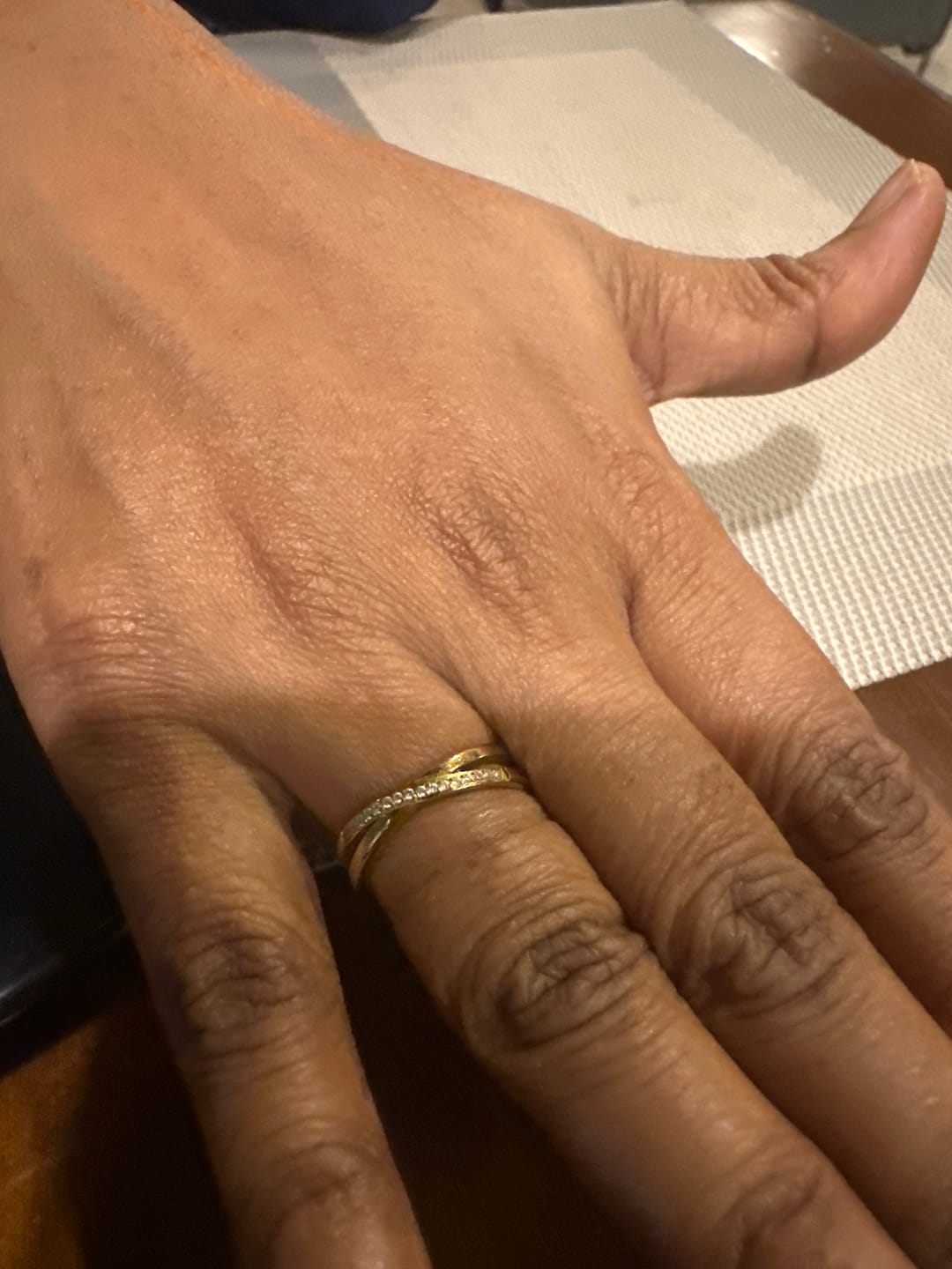 Customer photo review of Cross-Over Stones Lined Twist Ring