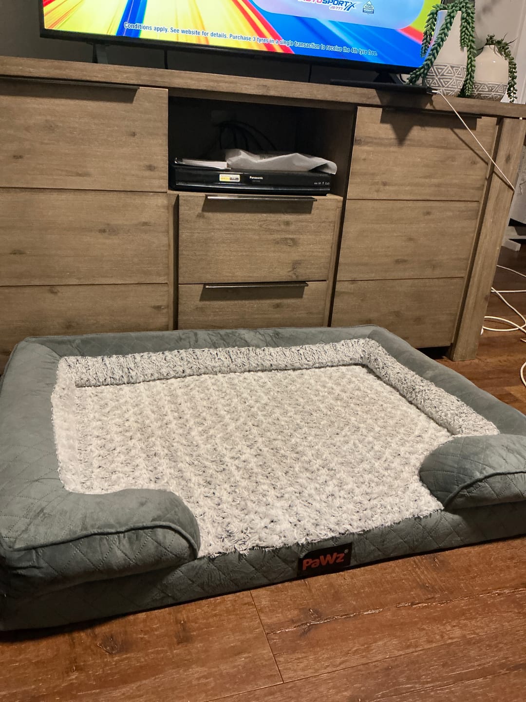 Customer photo review of Orthopedic Memory Foam Dog Bed