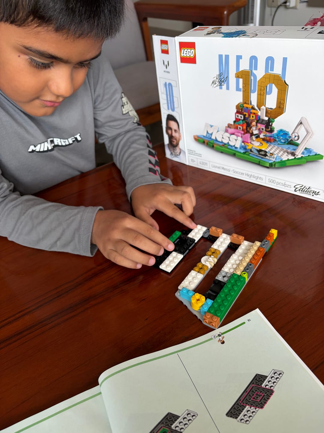 Customer photo review of Lionel Messi: Fenómenos del Fútbol