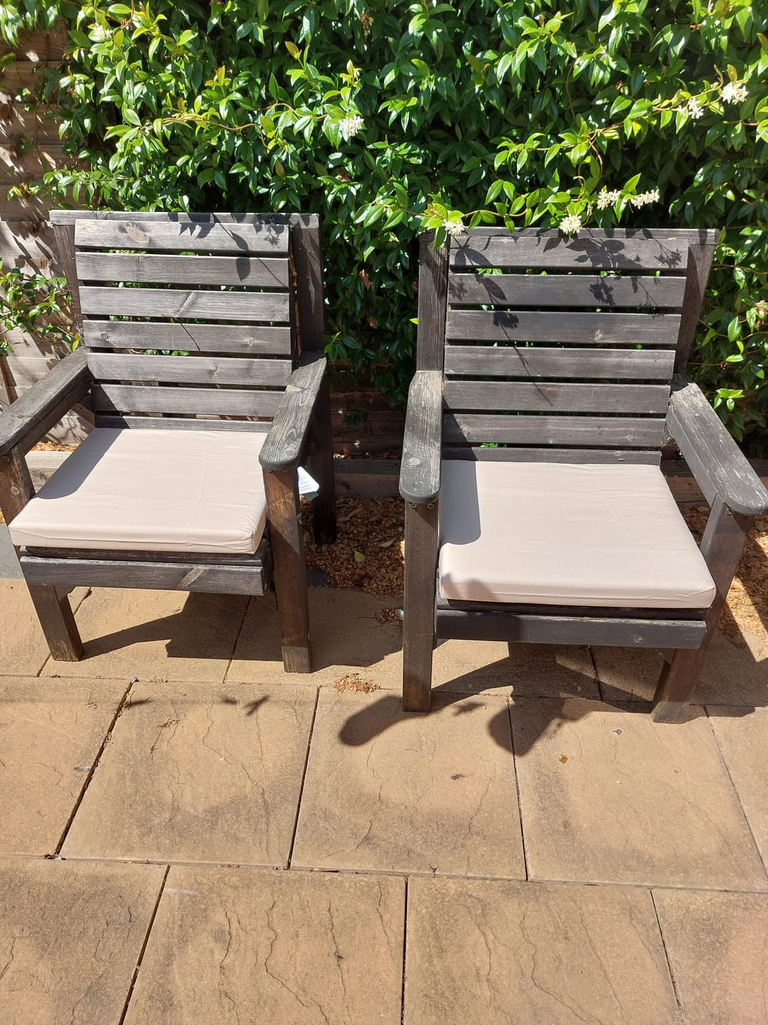 Customer photo review of Water-Resistant Outdoor Chair Seat Pad Garden Chair Cushions Non-Slip With Ties