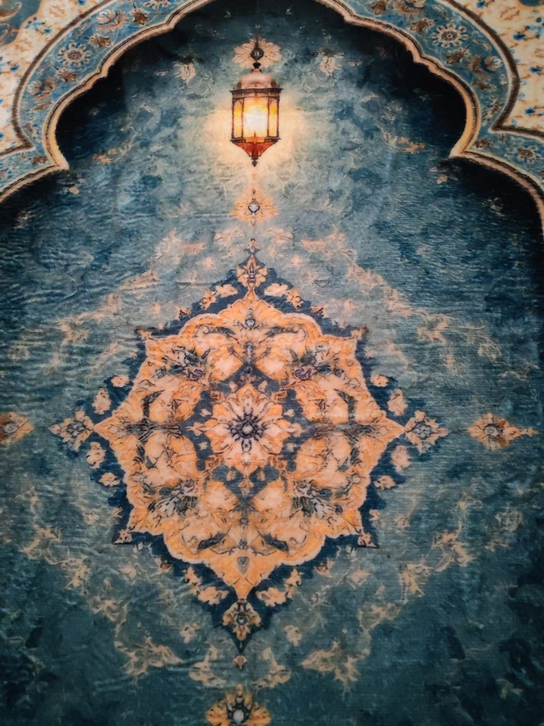 Customer photo review of Verde Mehrab Padded Prayer Mat