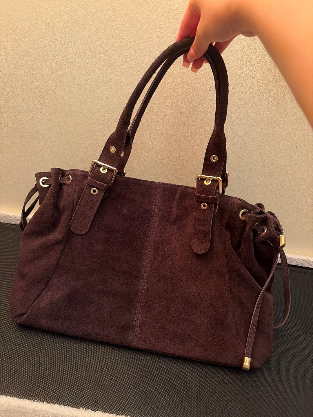 Customer photo review of Suède Muse bag espresso