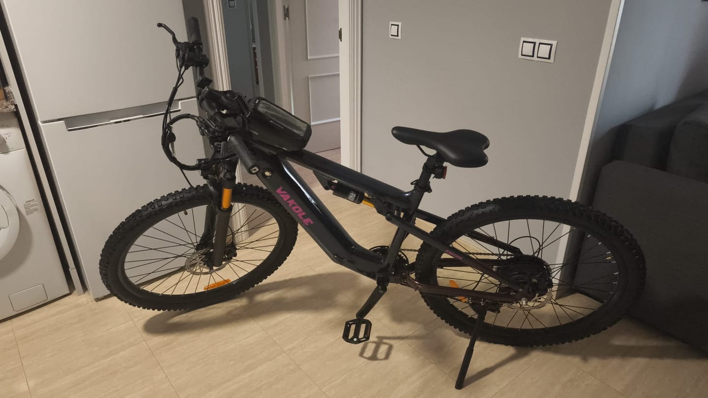 Customer photo review of Vakole EMT29 12s 250W 29" E-Mountain Bike 691Wh Cross-Country Full Suspension EMTB with Torque Sensor 48V 14.4Ah Battery