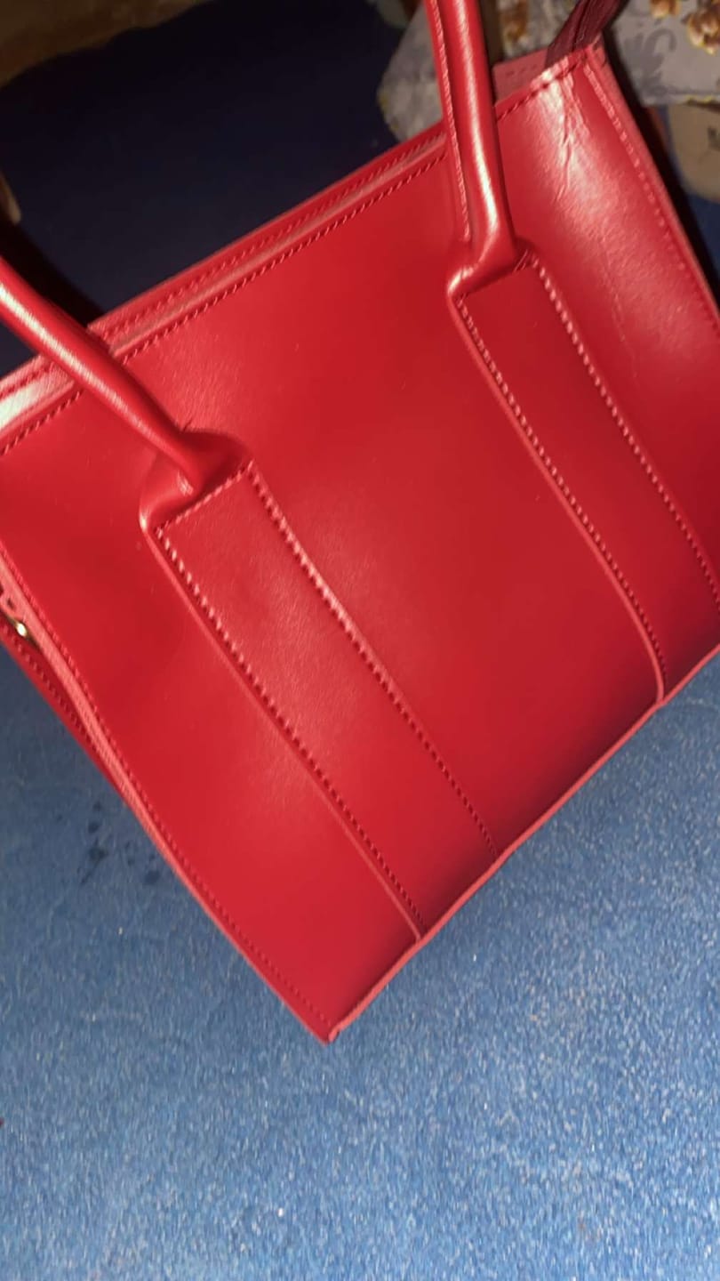 Customer photo review of Flair 1PC - Maroon