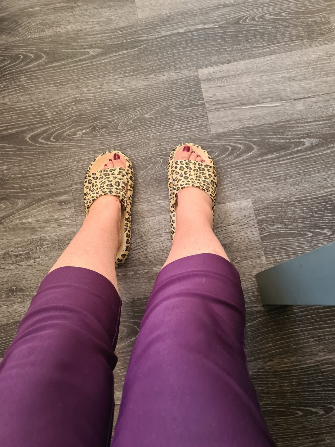 Customer photo review of HappyFlops Limited Editions