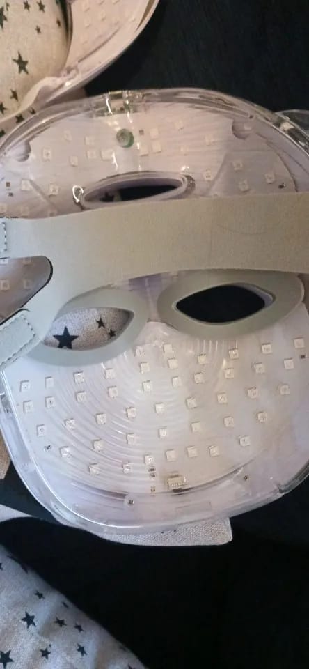 Customer photo review of Máscara facial LED