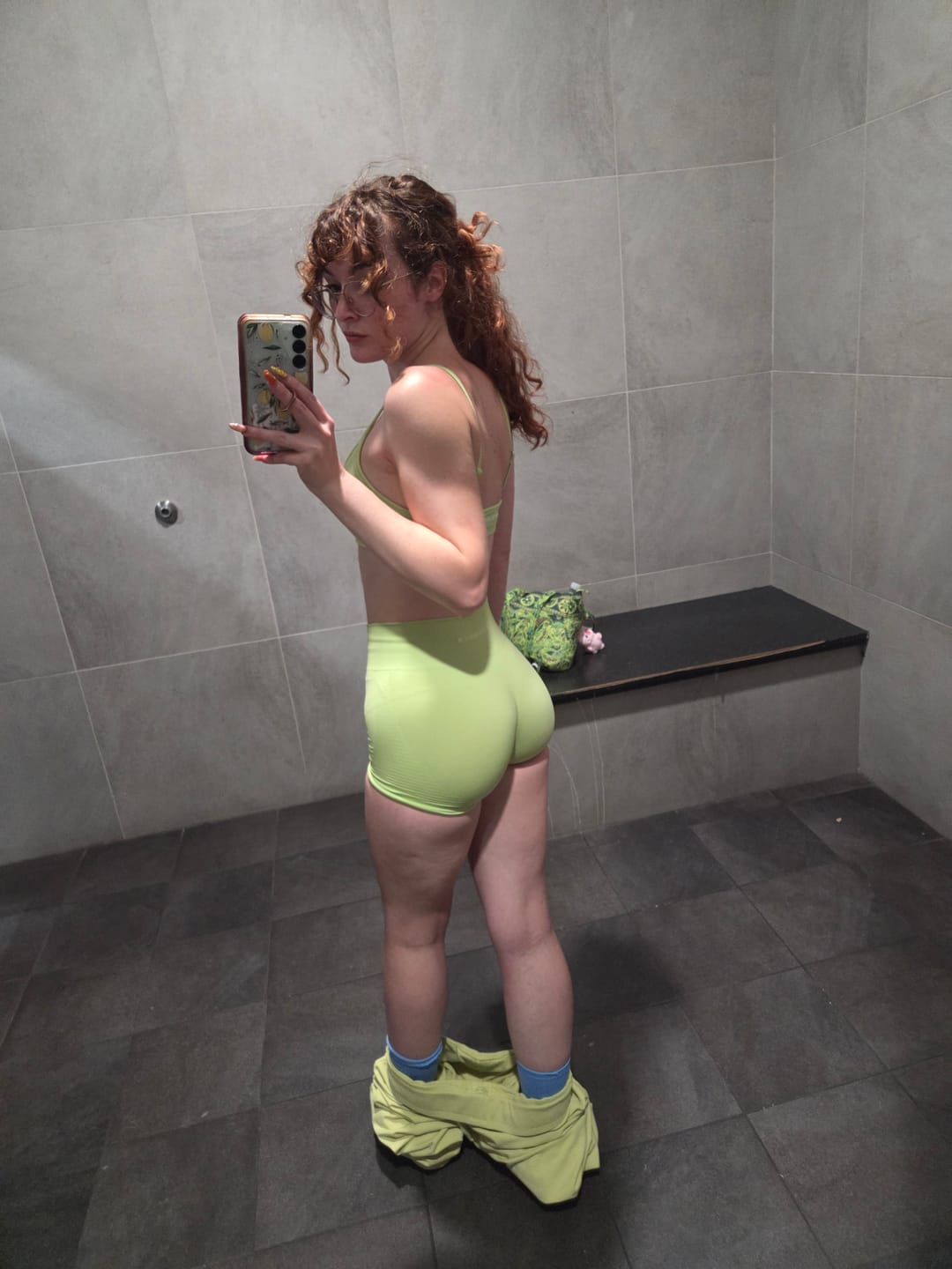 Customer photo review of W1166 Pulse Seamless scrunch Shorts