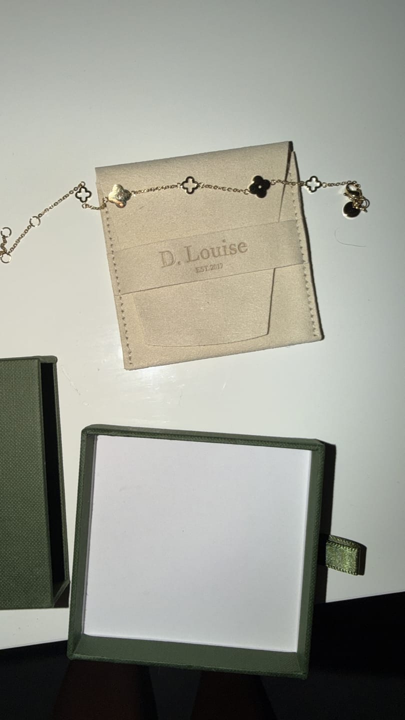 Customer photo review of Multi Clover Bracelet