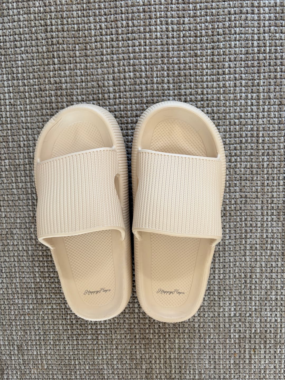 Customer photo review of HappyFlops Original