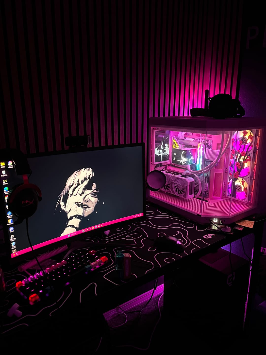 Customer photo review of Black Topo Mousepad