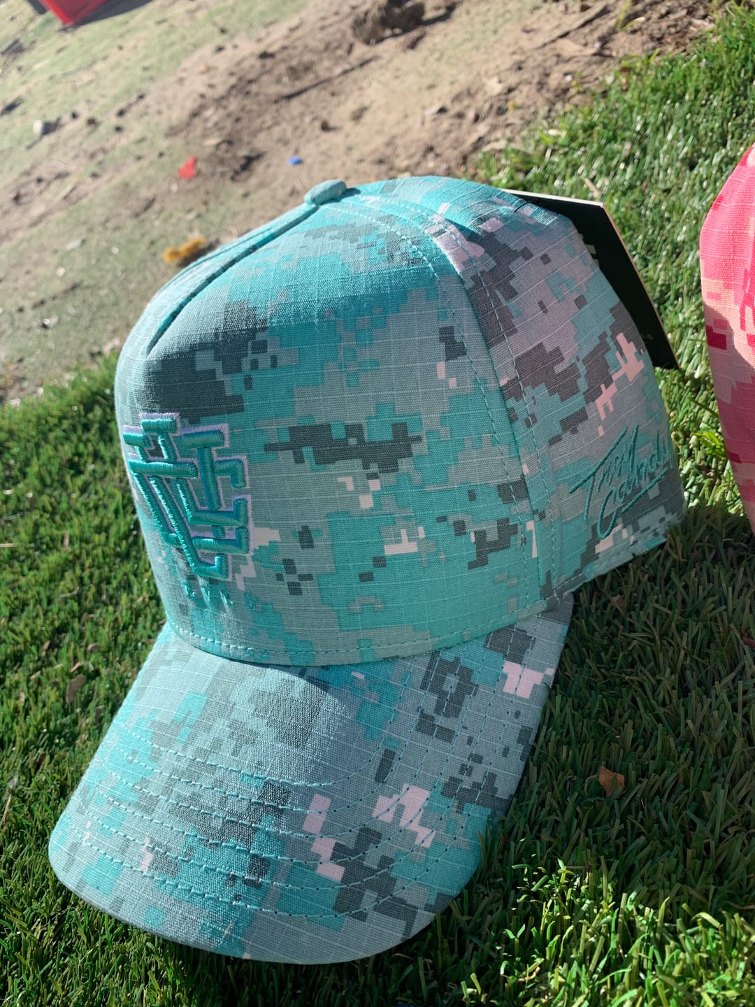 Customer photo review of [LIMITED EDITION] DEEP FIT CYBER TIFFANY A-FRAME SNAPBACK