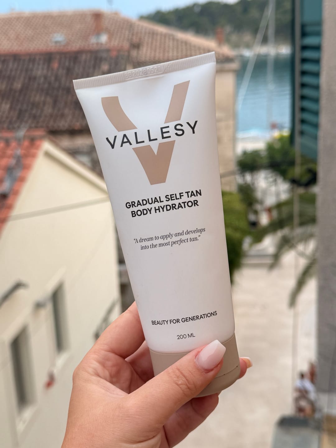 Customer photo review of Gradual Self Tan Body Hydrator