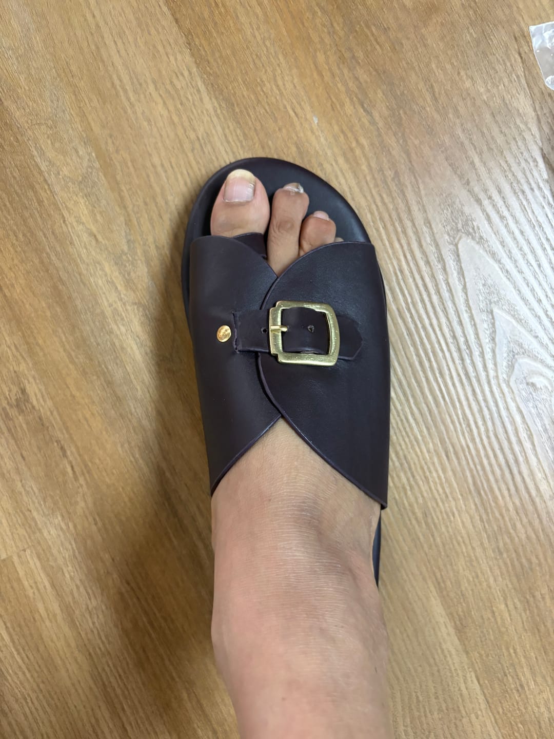 Customer photo review of Envelope Slides SB for Women - Burgundy