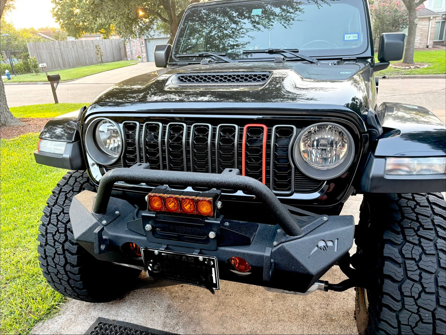 Customer photo review of Aftermarket Updated Style Grille (Fits JL/JT)