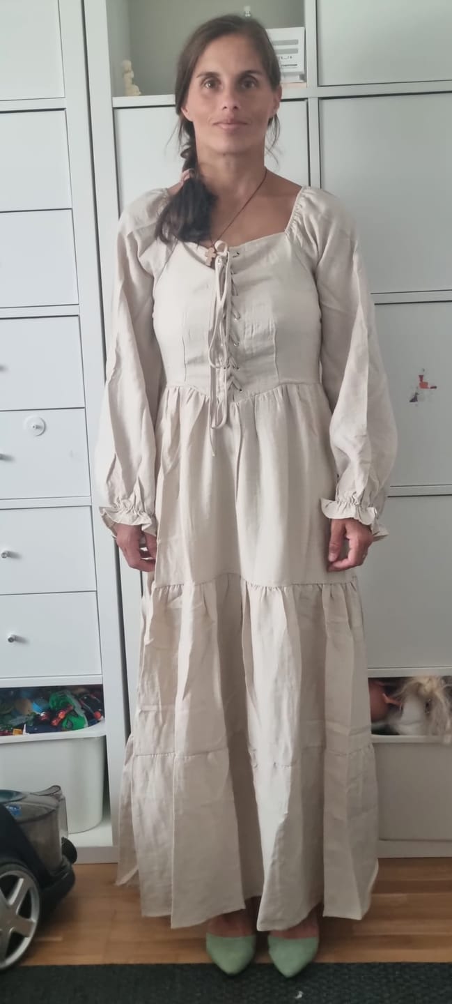 Customer photo review of Rochie Balbina din in, cu decolteu patrat reglabil prin snur