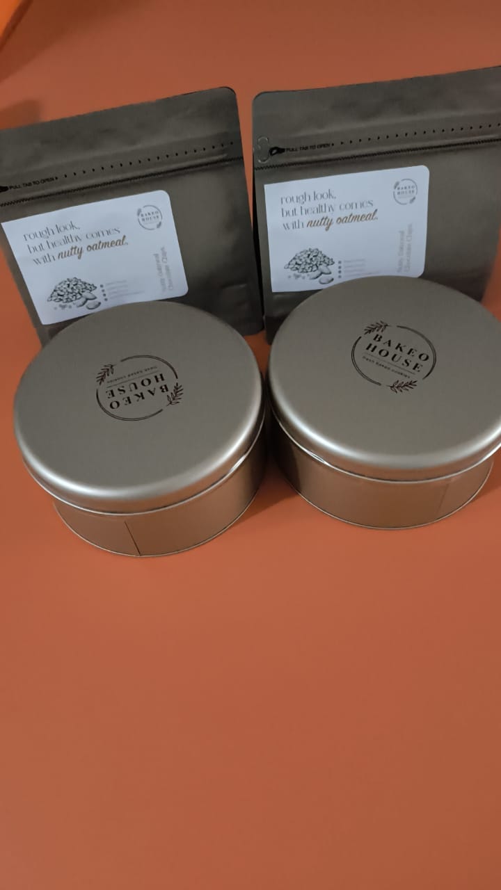 Customer photo review of Nutty Oatmeal Chocolate Chip Cookies Pack