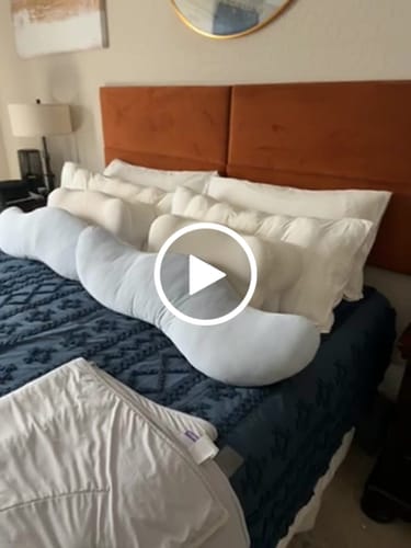 Customer video review of Puff Pillow