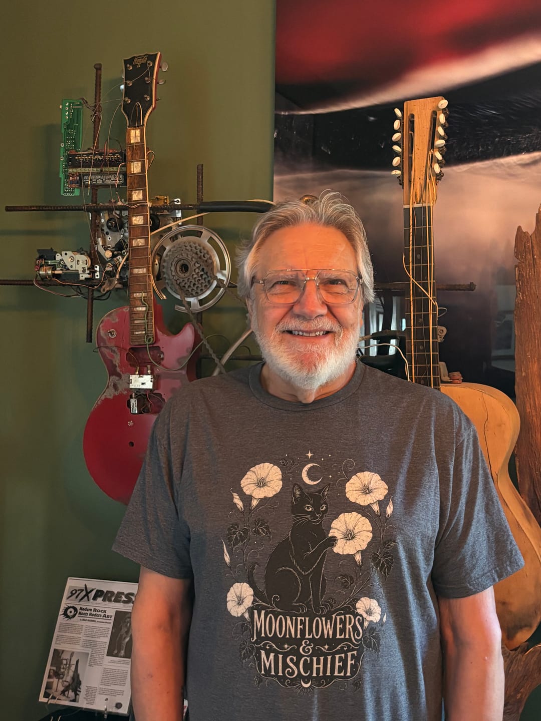 Customer photo review of Dandilion Tee
