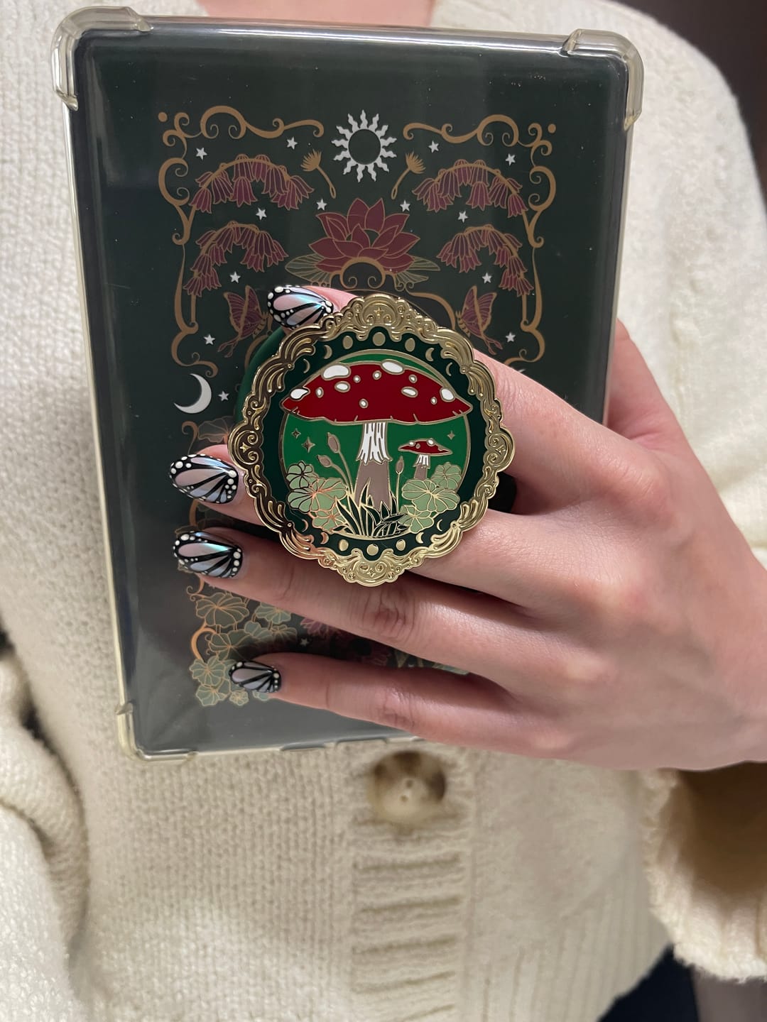 Customer photo review of Wonderland eReader Sticker Insert