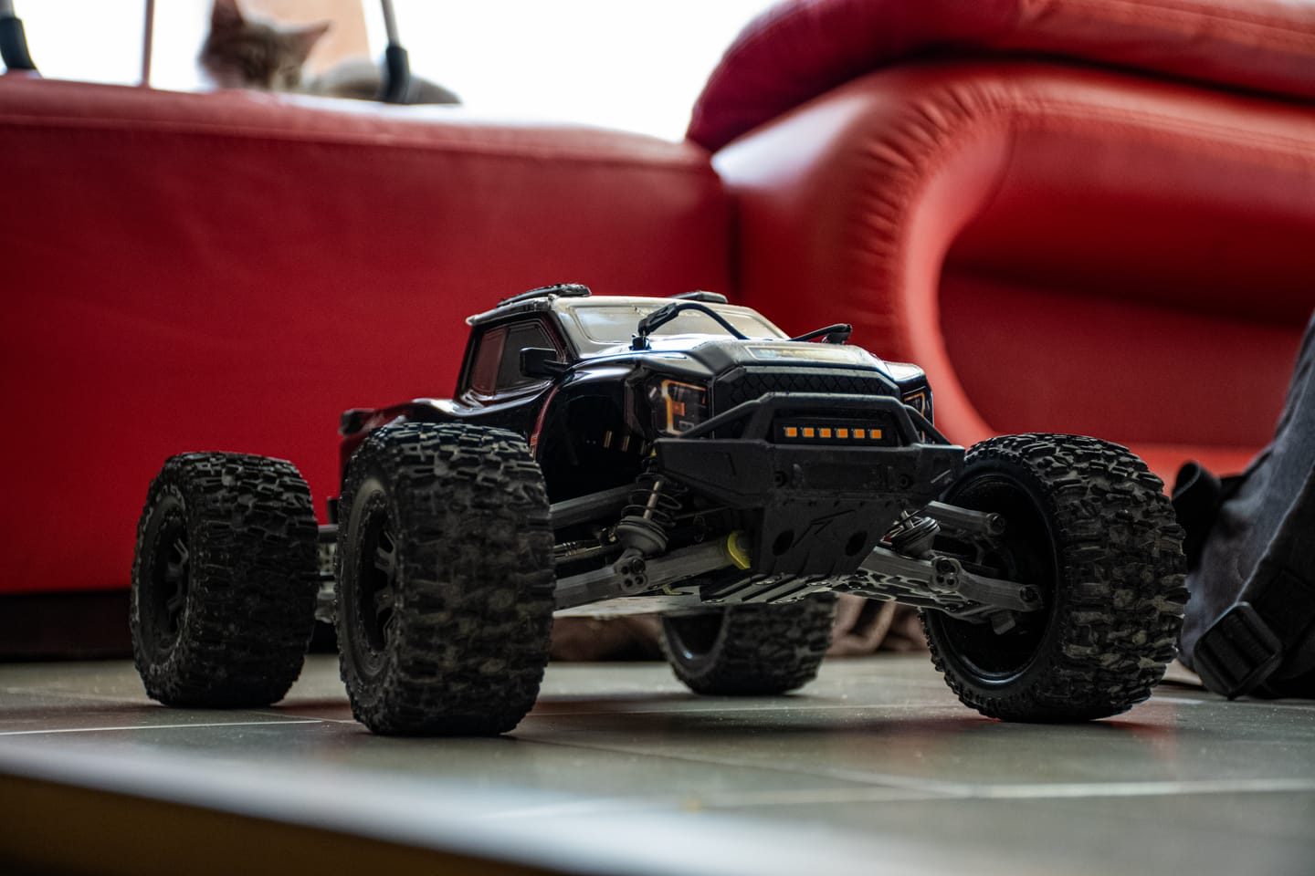 Customer photo review of Rlaarlo Omni-Terminator Carbon Fiber MINI 1:10 Scale RTR Brushless Monster Truck, RZ001B-C