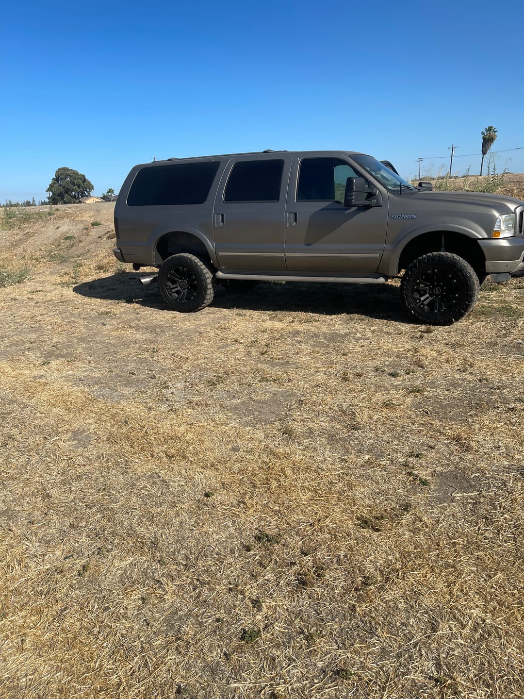 Customer photo review of Gladiator V2 F-Type 12,500lb 12v Electric Winch - Synthetic Rope