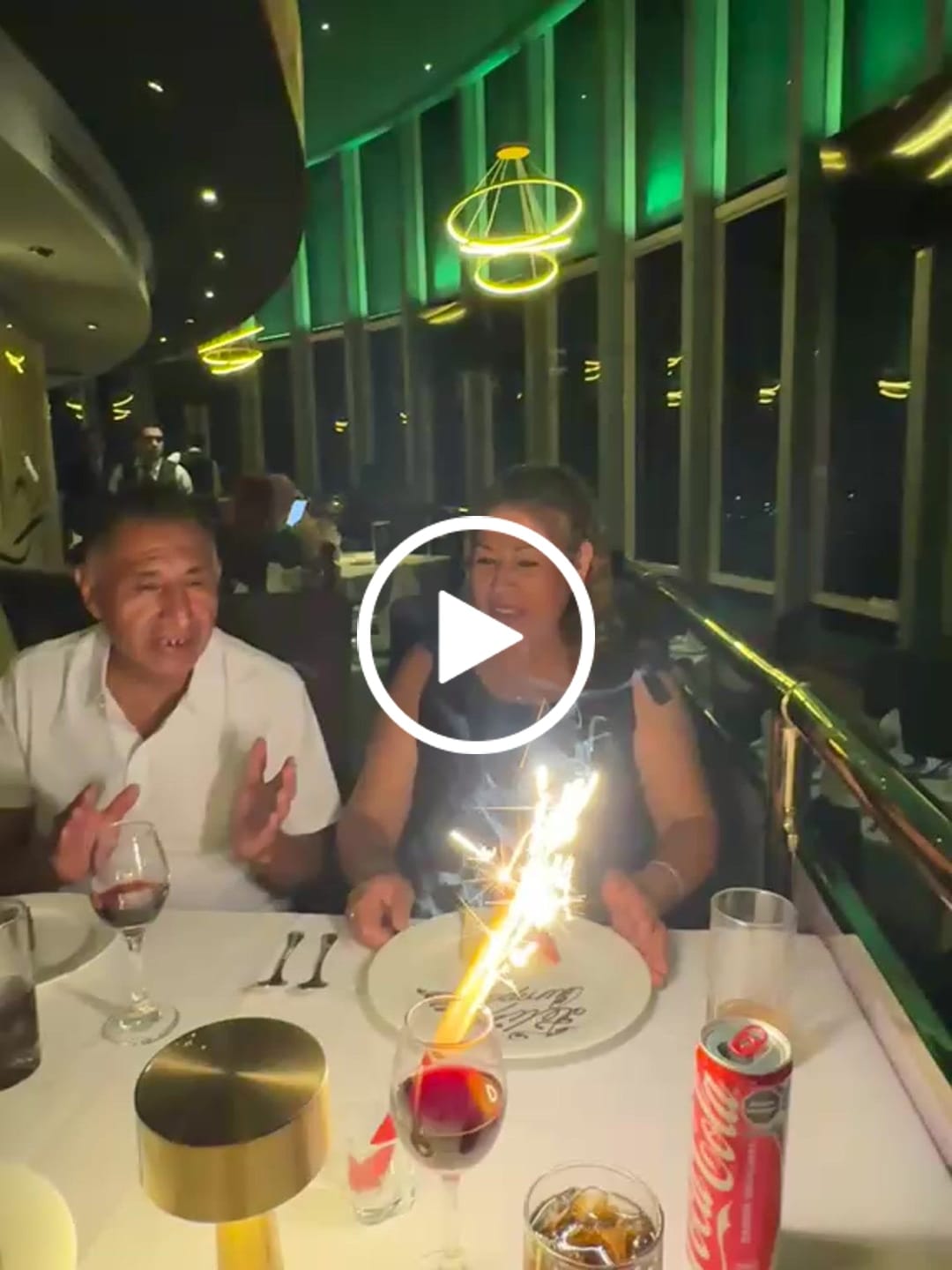 Customer video review of Menú Bellini
