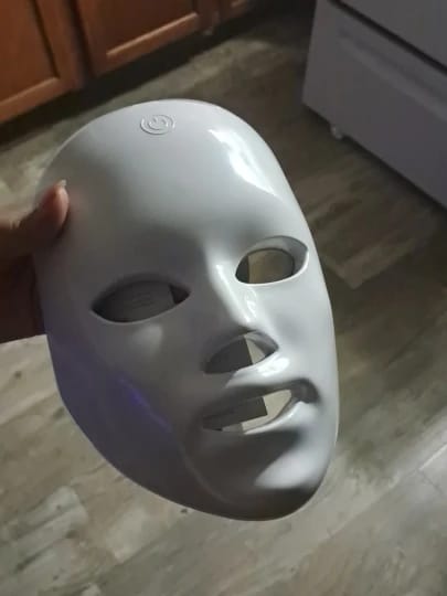 Customer photo review of Máscara facial LED