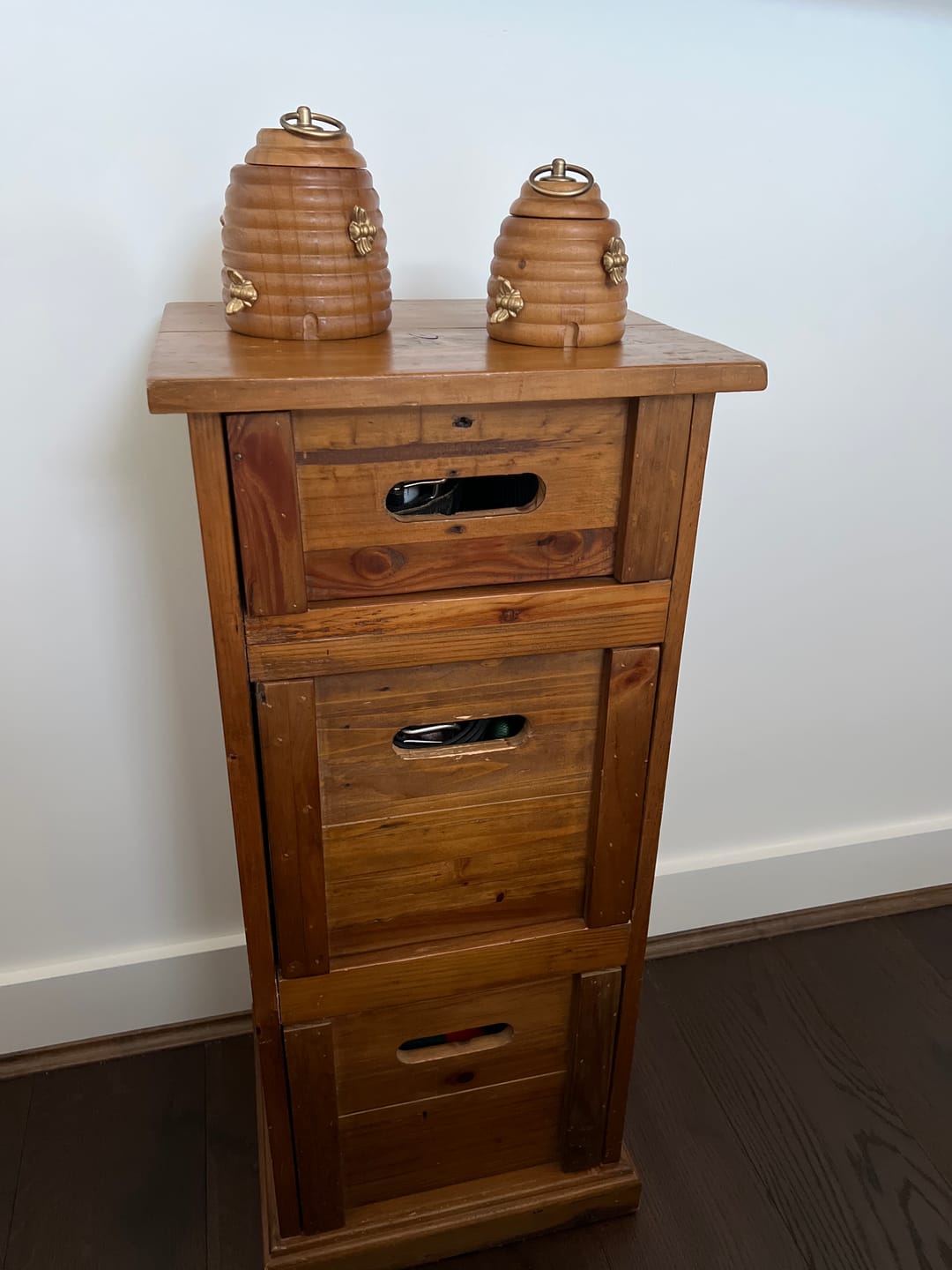Customer photo review of Laure Beehive Honey Pot Set of 2, Pine Timber with Brass Bee