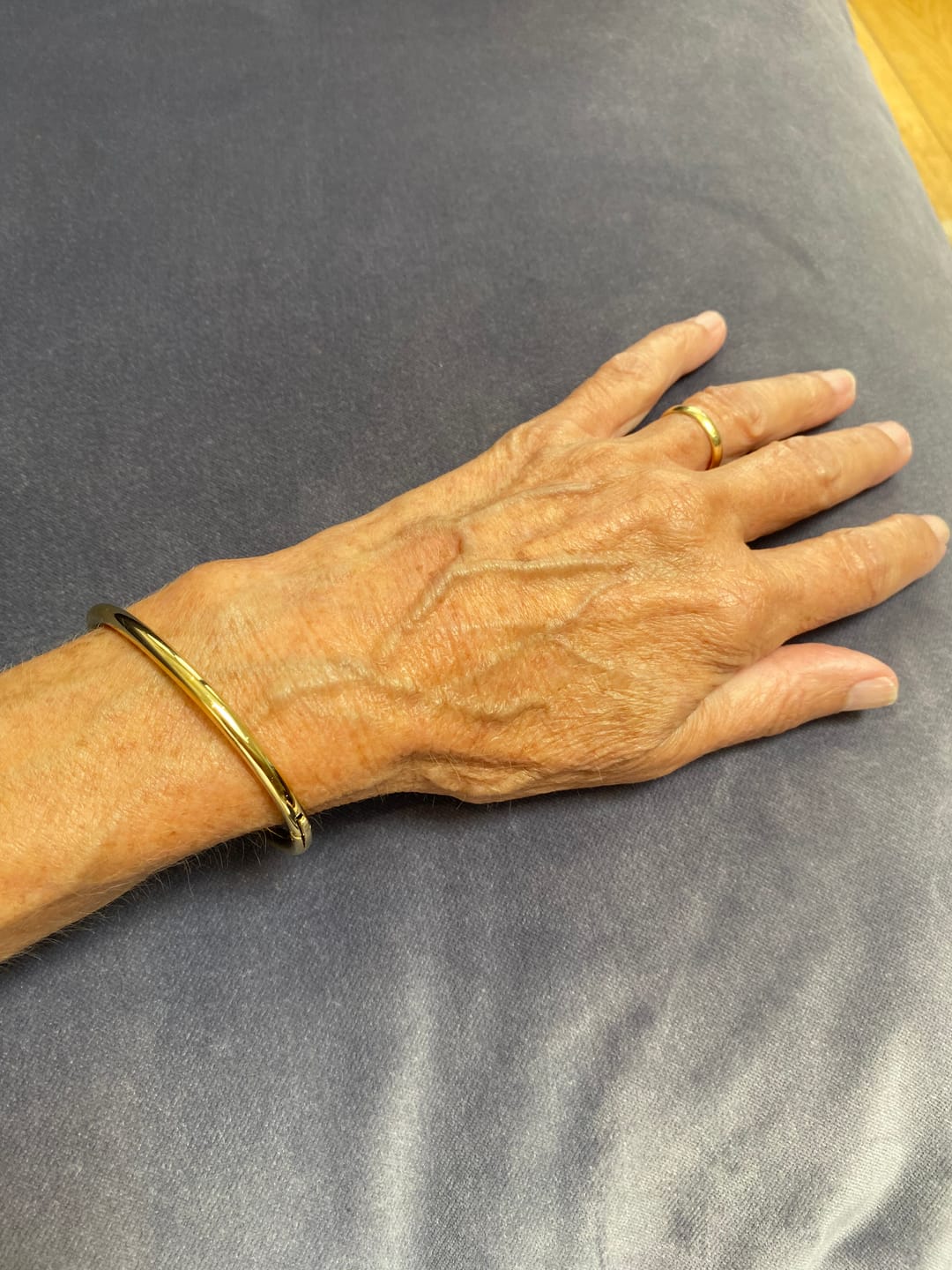 Customer photo review of Classic Oval Bangle