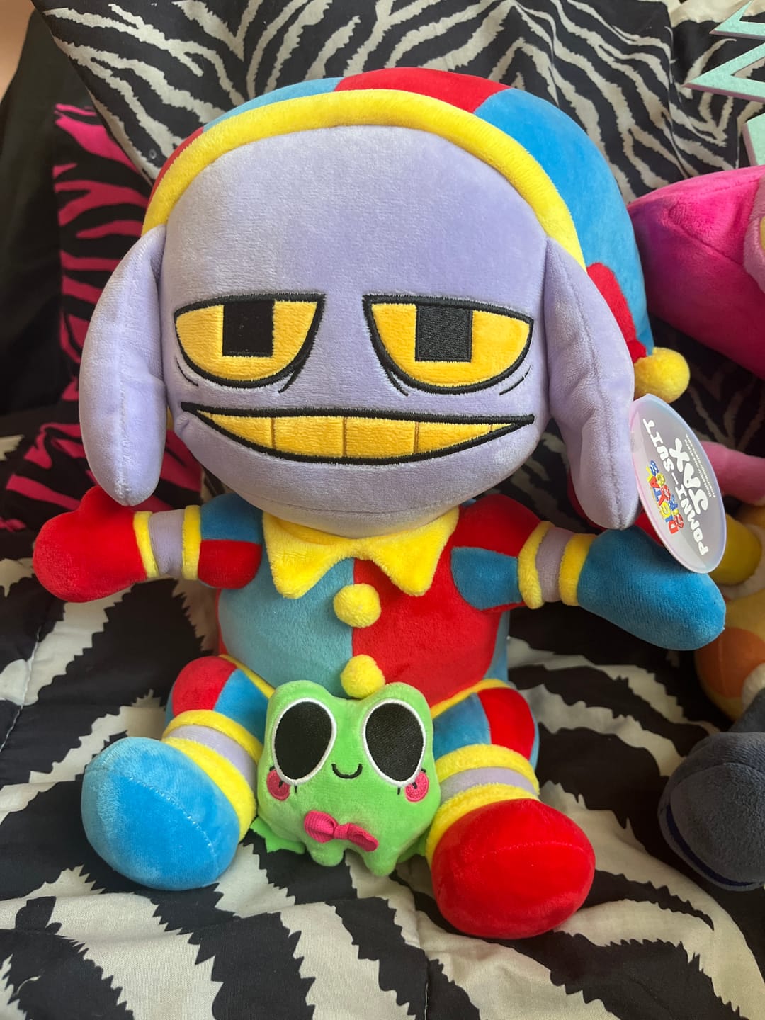 Customer photo review of Pomni-Suit Jax Plush
