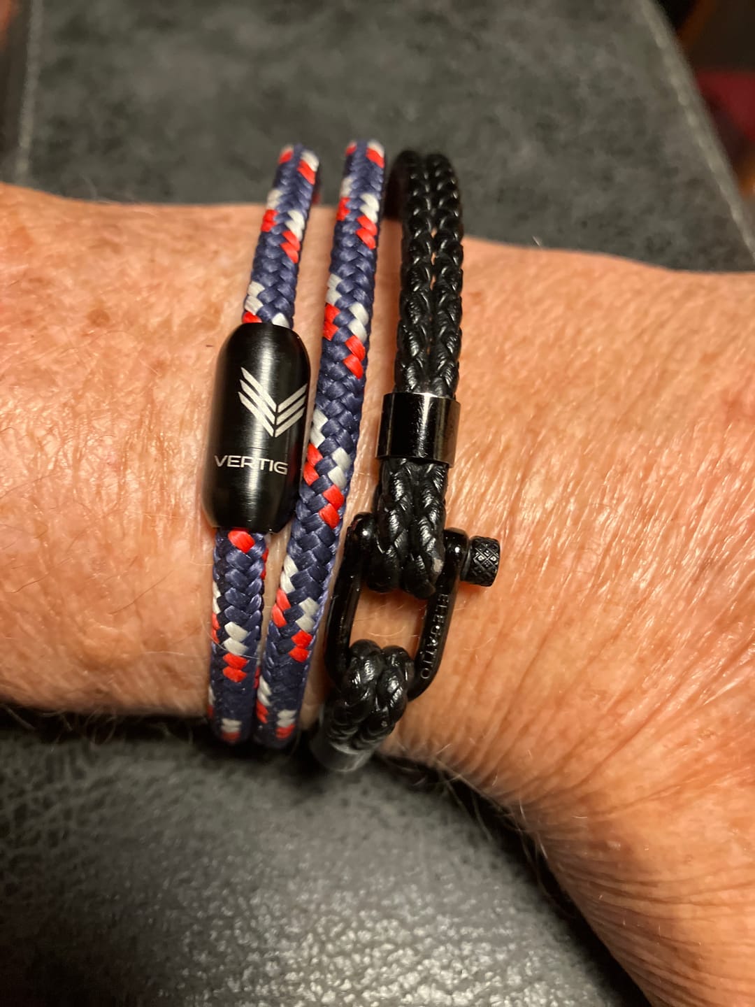 Customer photo review of Paracord Bracelet Magnetic Blue Red