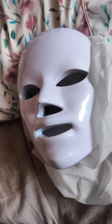 Customer photo review of Máscara facial LED