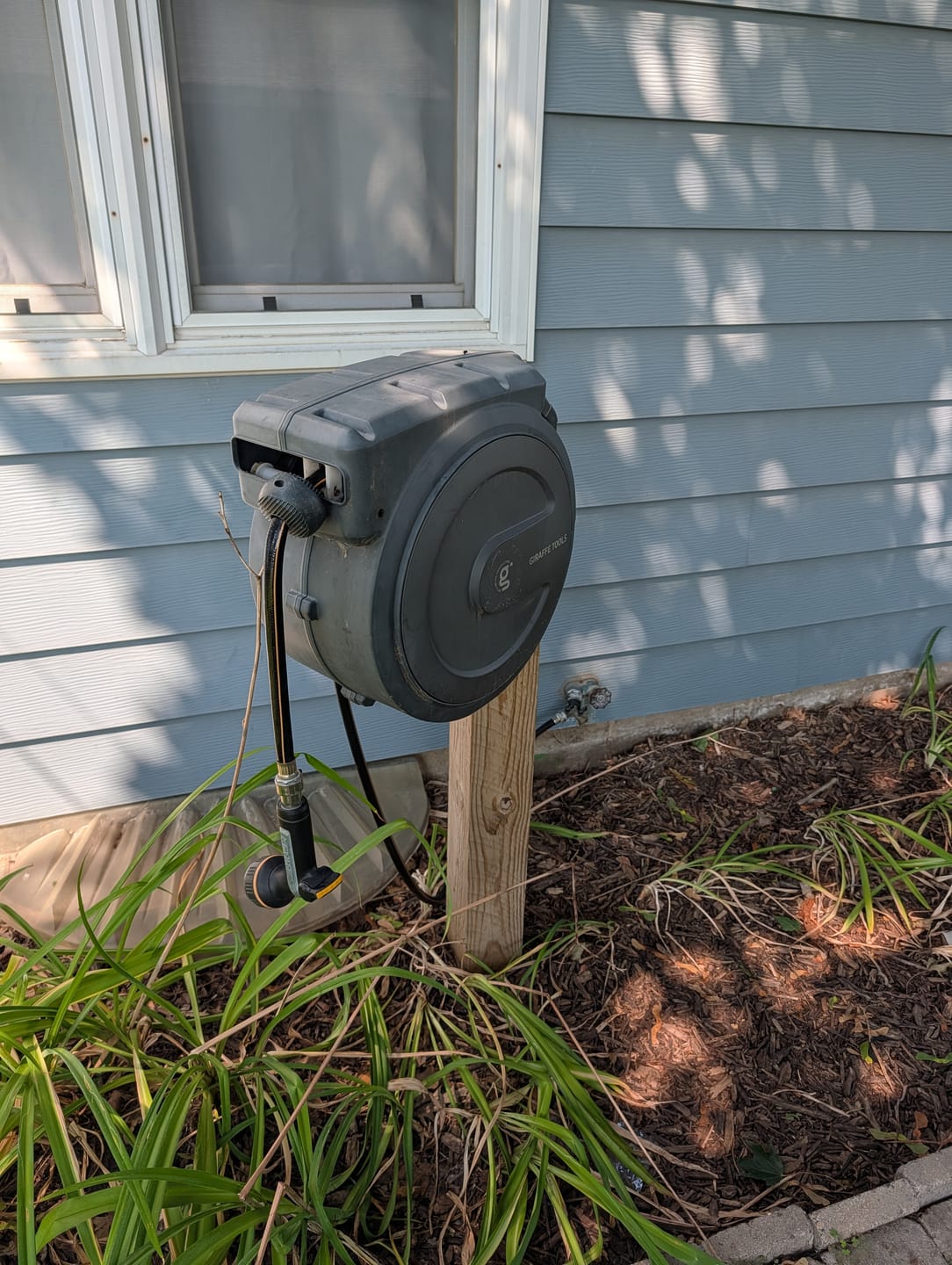 Customer photo review of Retractable Garden Hose Reel-5/8in-90ft