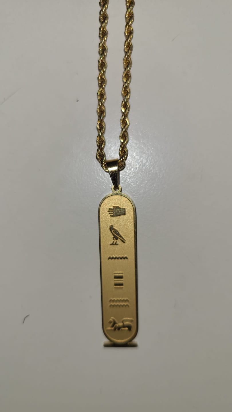 Customer photo review of Collier Personnalisé Hiéroglyphes Égyptiens