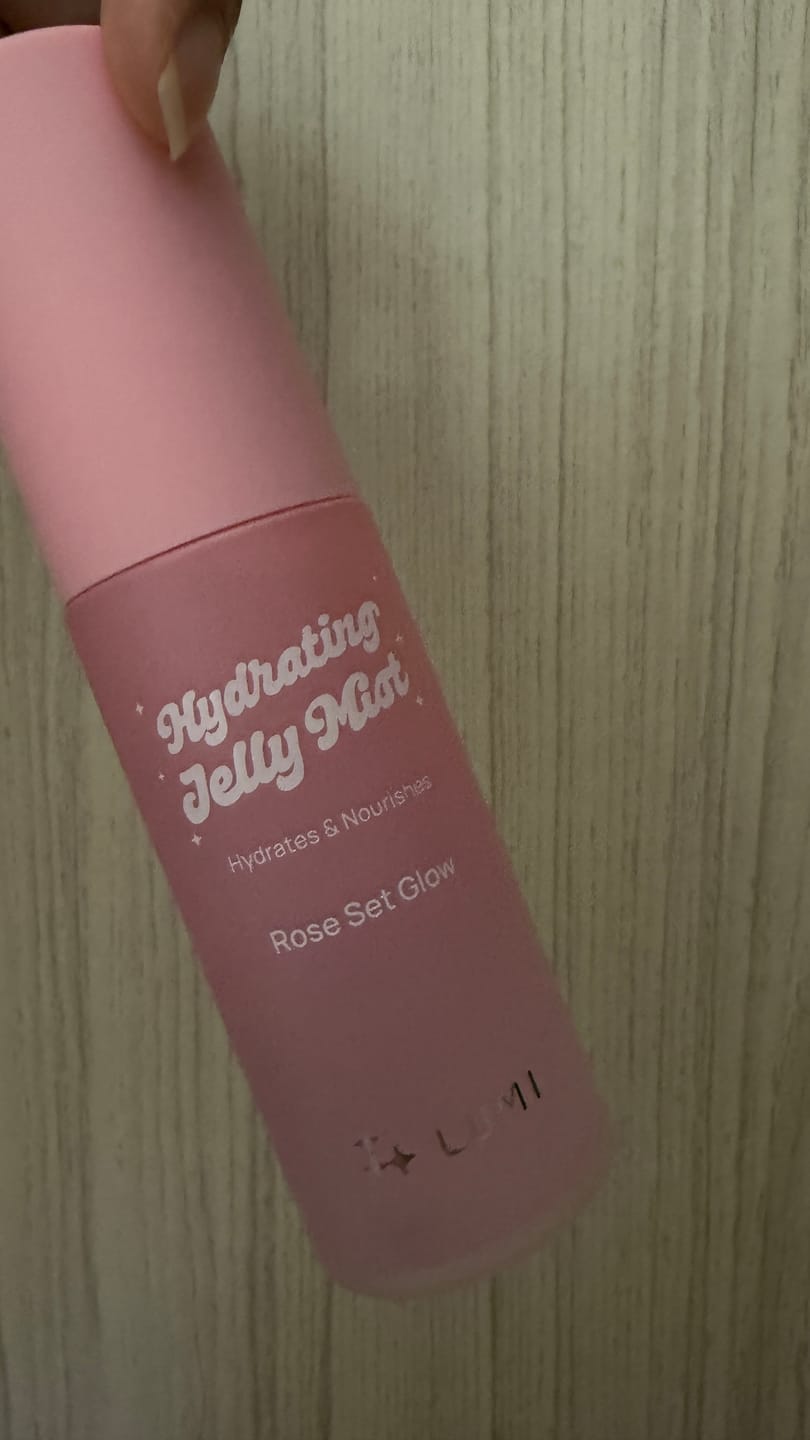 Customer photo review of Rose Set Glow Hydrating Jelly Mist